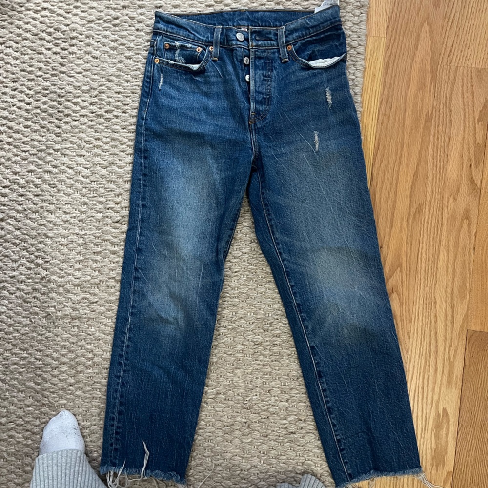 Levi dark wash wedgie